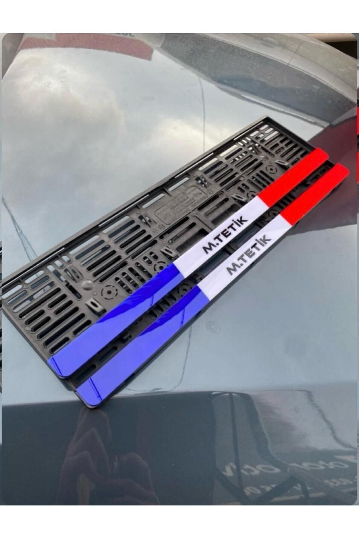 LAZER KESİM RENKLİ TASARIM 2 ADET LÜKS PİANOBLACK OTO PLEKSİ PLAKALIK