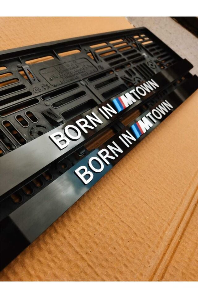 BMW 3D BORN IN M TOWN LAZER KESİM PLEKSİ PARLAK PLAKALIK EXTRA KALIN ( ÖN ,ARKA 2 ADET)
