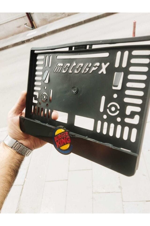 MOTOR PLAKALIK FİRMALARA ÖZEL TAKMATİK LAZER KESİM PLEKSİ