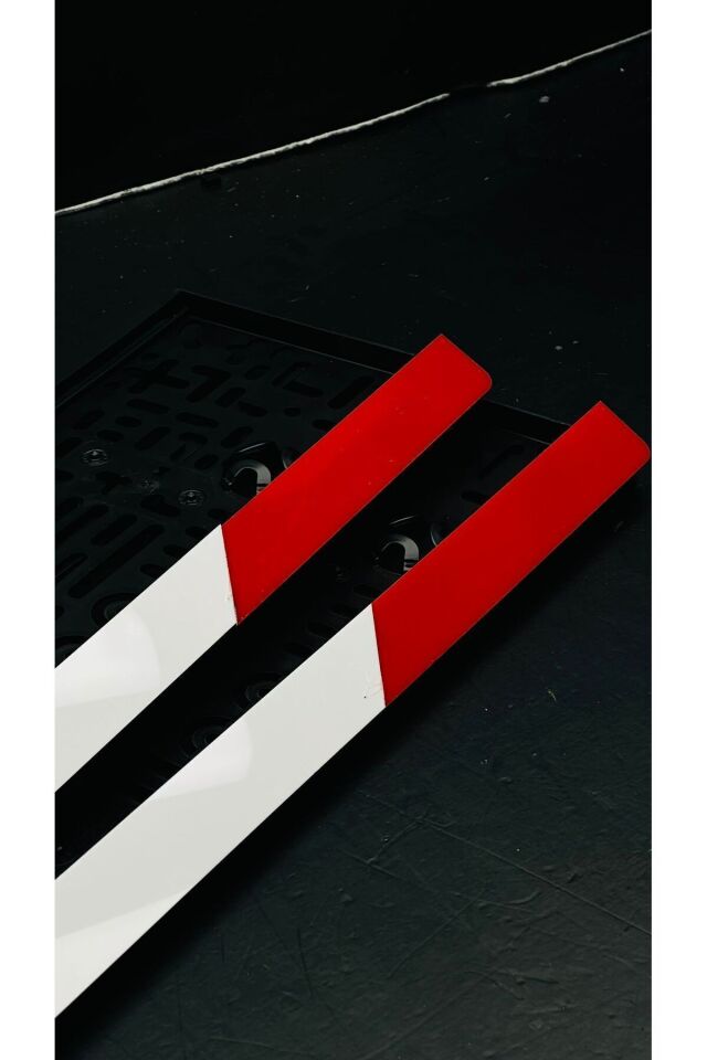 3D RENKLİ FRANSIZ MODEL YAZISIZ TAKMATİK PLEKSİ PLAKA LIK