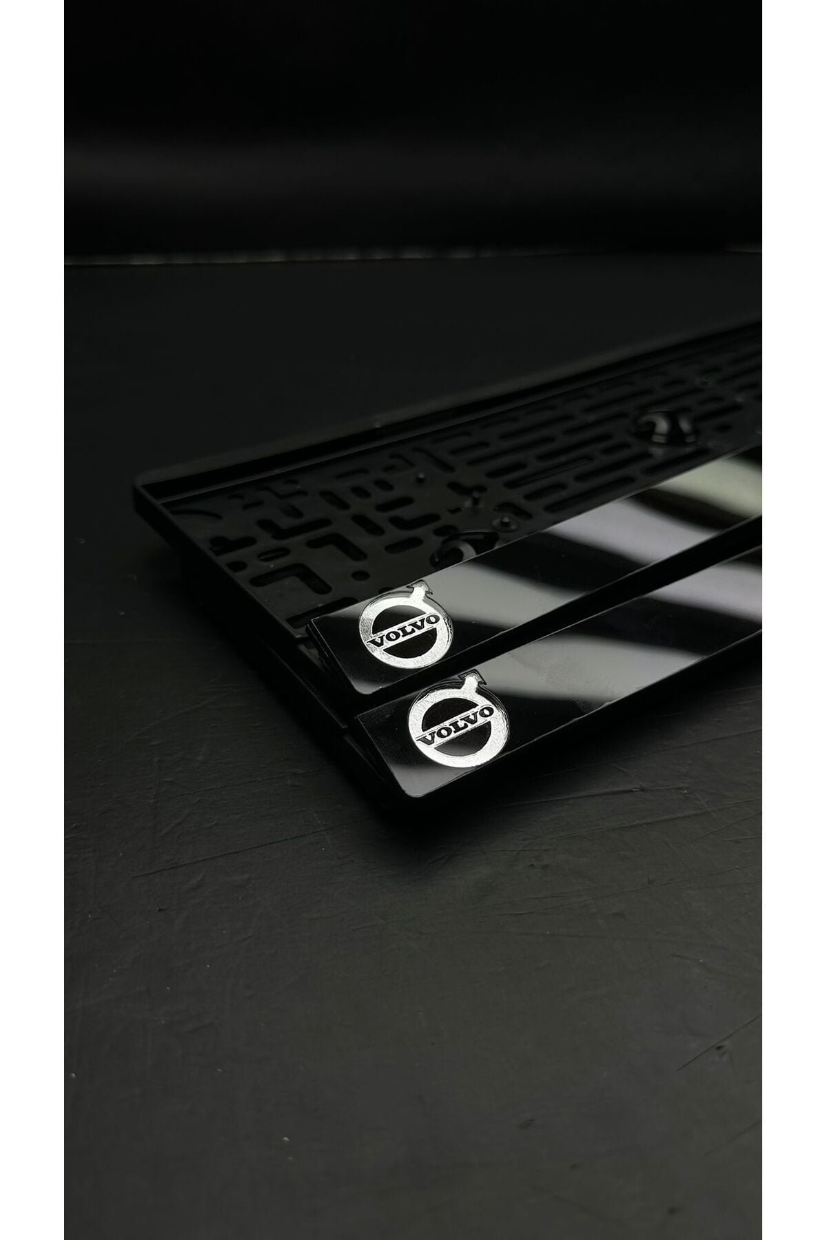 VOLVO LÜX LAZER KESİM TAKMATİK PLAKALIK