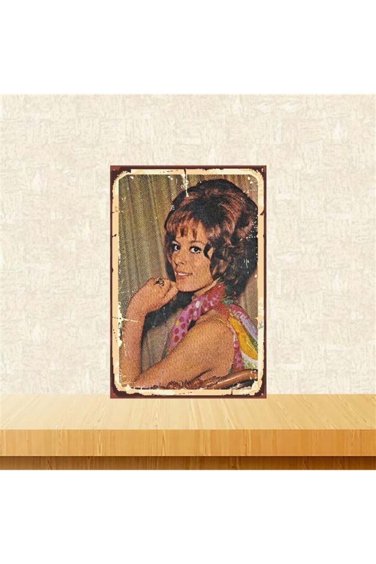 Ahşap Retro Hülya Koçyiğit Posteri 20-30 cm Tkfx3805