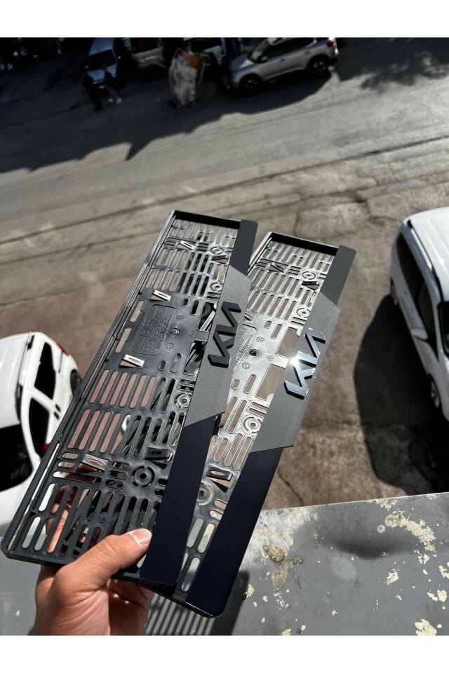 KIA UYUMLU LOGOLU MAT Pleksi Plakalık (1TAKIM,2,ADET)
