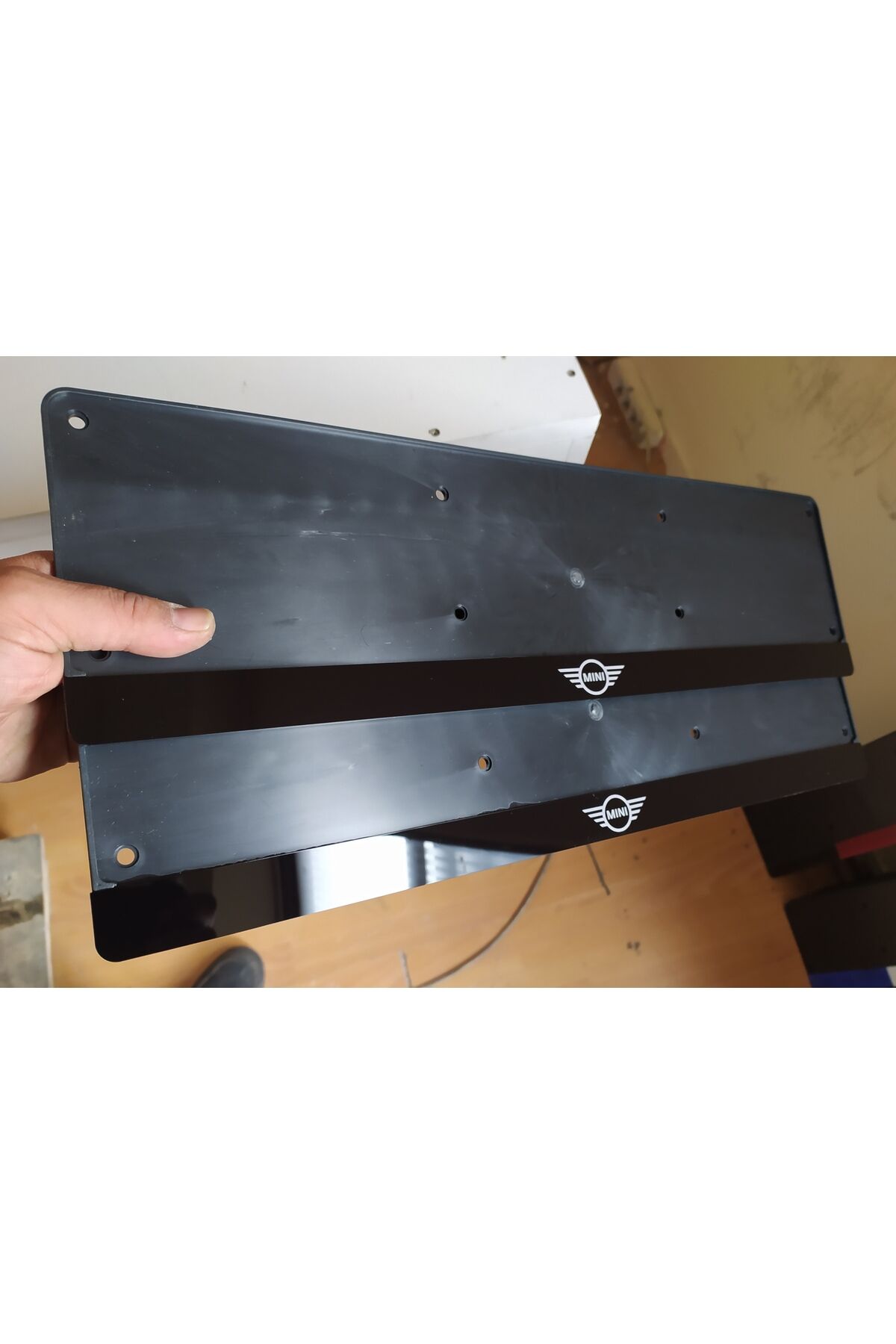 Mini Couper Lüx Pleksi Plakalık 2 Adet

3d Piano Black Lazer Kesim