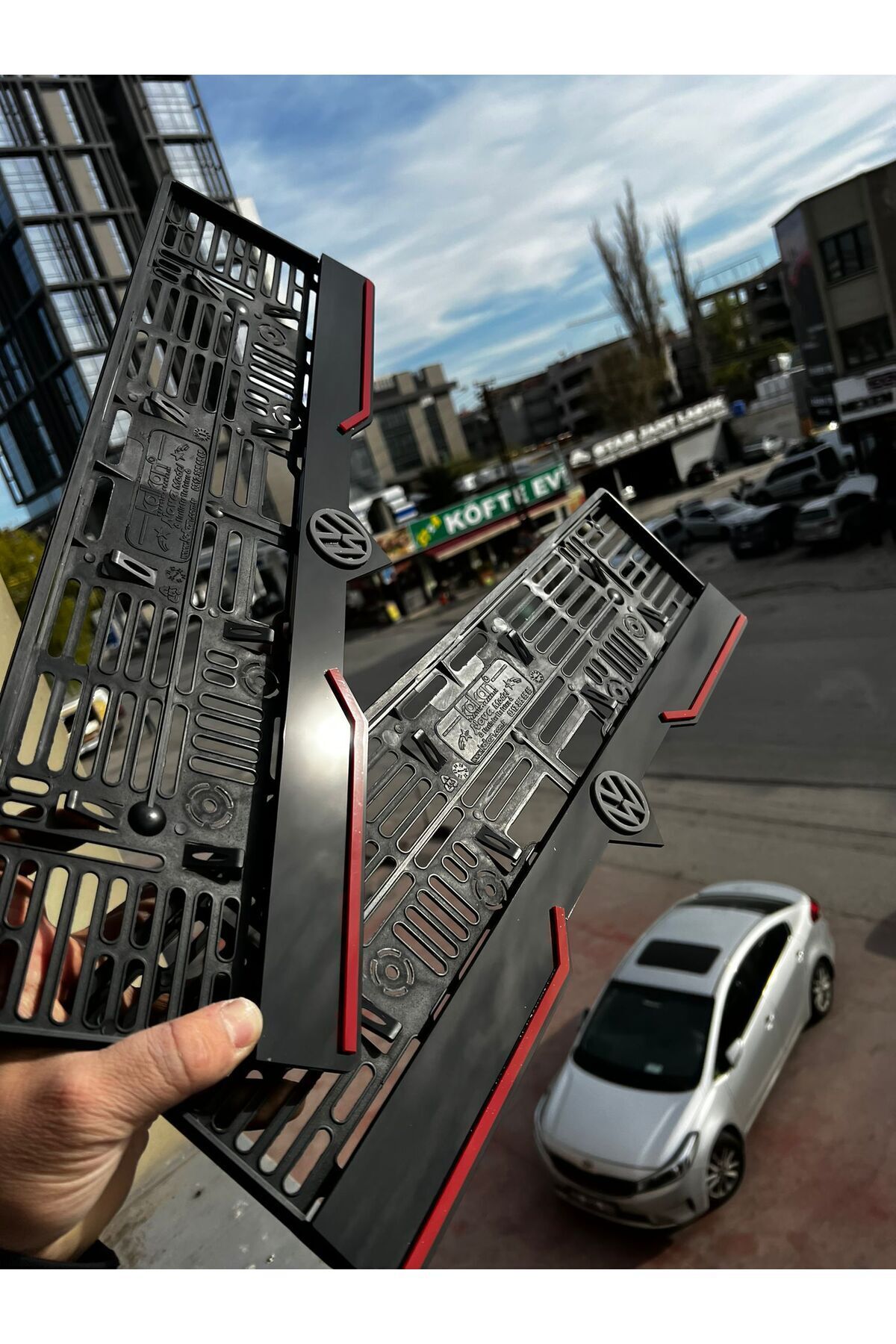 VOLKSWAGEN Uyumlu LOGOLU LİP MODEL Pleksi Plakalık