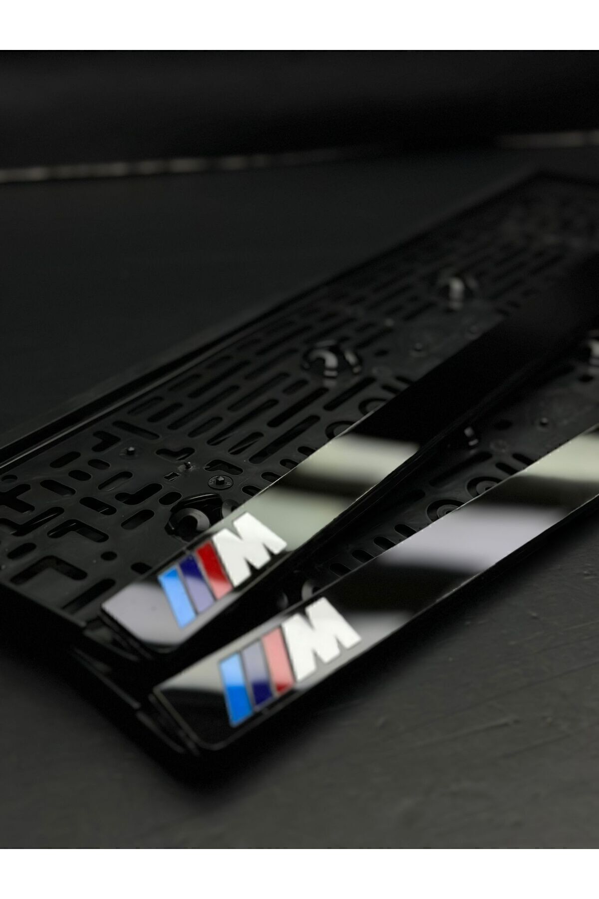 BMW M LÜX LAZER KESİM TAKMATİK PLEKSİ PLAKALIK