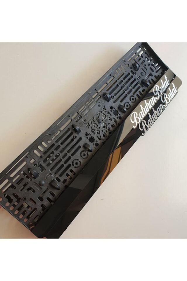 2 Adet 3D Aynalı Piano Black Plakalık – Lazer Kesim Pleksi Araç Plaka Çerçevesi