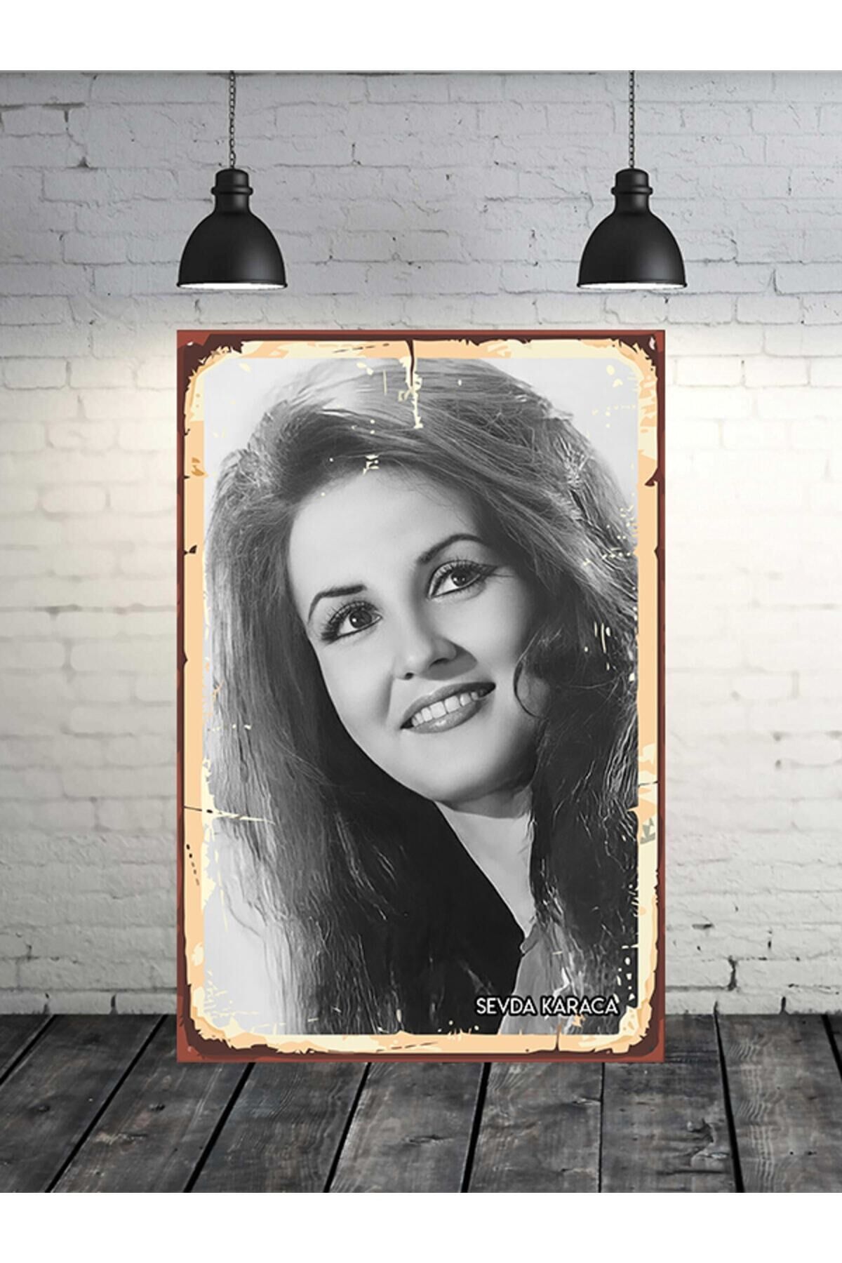 Sevda Karaca Siyah Beyaz Yeşilçam 20x30 cm Retro Ahşap Tablo