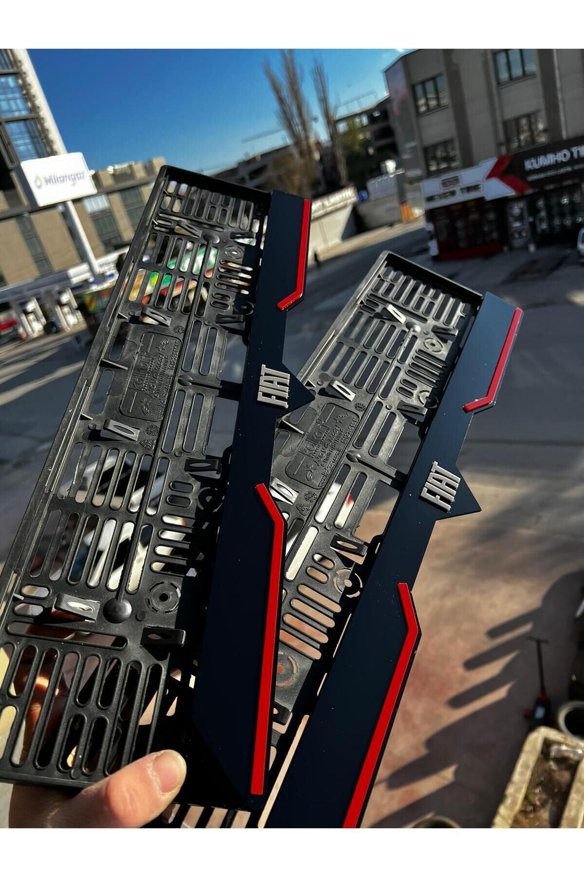 FİAT Logolu Pleksi Plakalık 2 Adet(1 Takım)