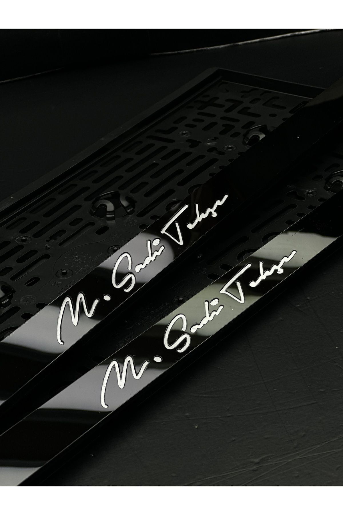 Takmatik Plakalık Imza Yazı UV BASKILI KABARTMALI BASKI PLEKSİ PLAKALIK