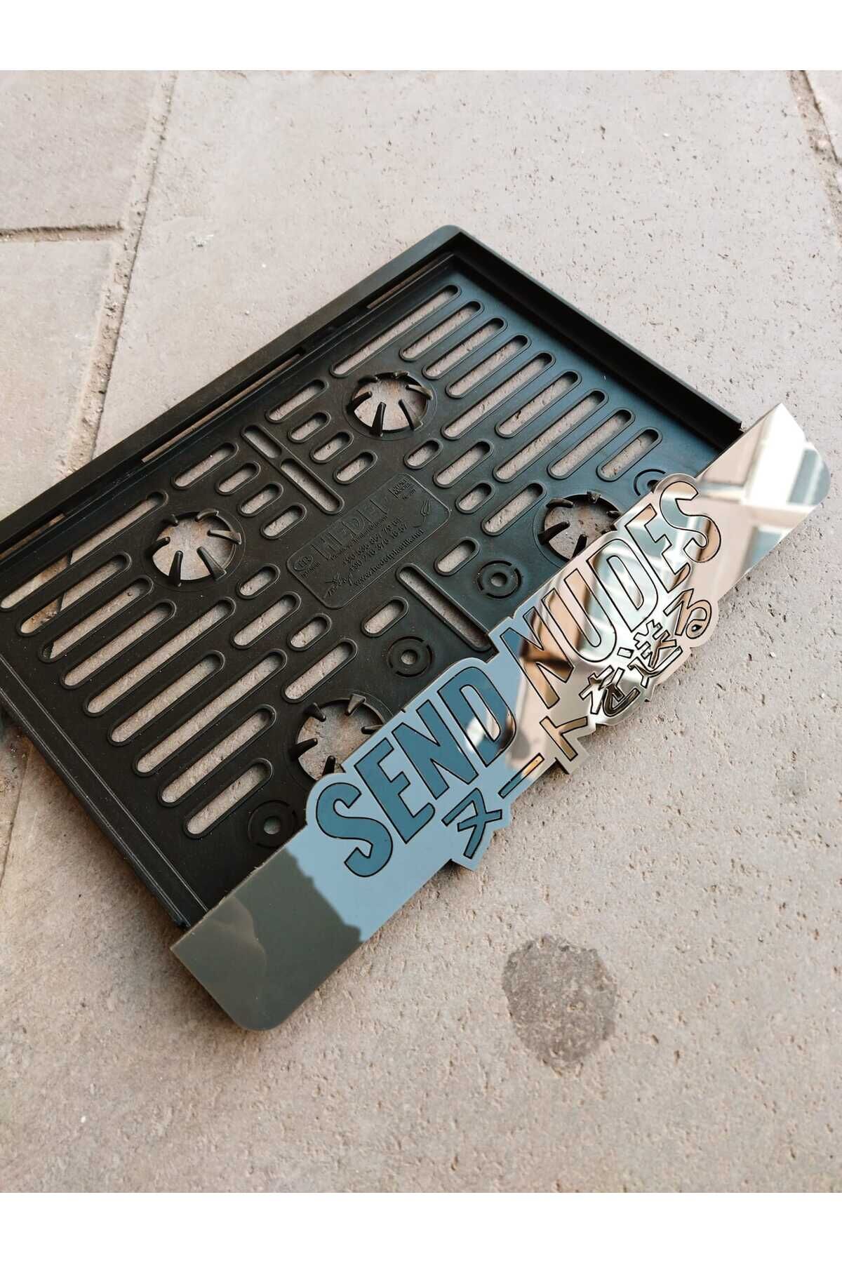 Motorsiklet Plakalık SEND NUDES Lazer Kesim Pleksi | Isimli Plakalık | Kişiye Özel Plakalık |