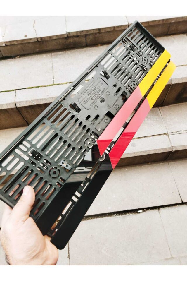 PLAKALIK ALMAN BAYRAKLI LAZER KESİM PLEKSİ ( 2 ADET )