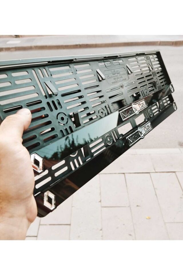 PLAKALIK RENAULT Uyumlu NIGHT DAY LAZER KESİM PLEKSİ ( 2 ADET )