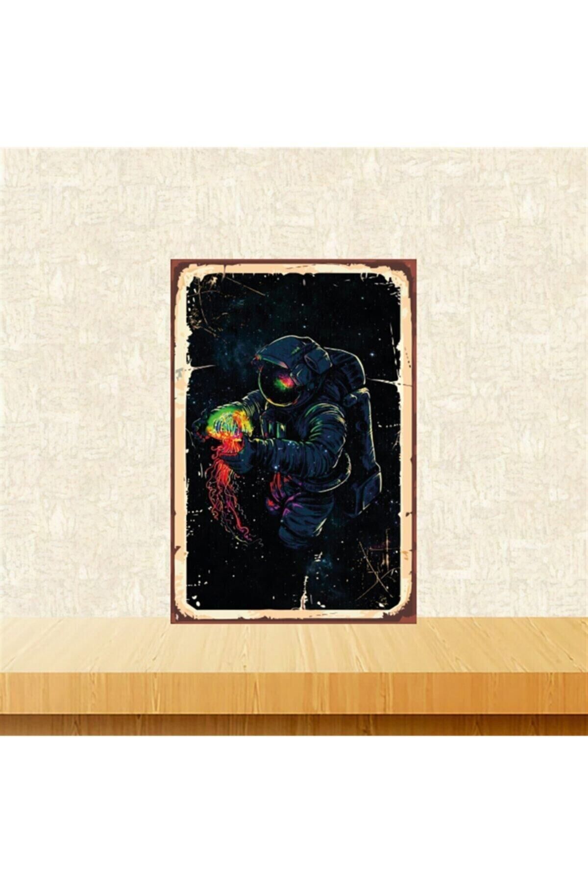 Keşif Yapan Astronot 20-30 Cm Retro Ahşap Tablo Tkfx5158