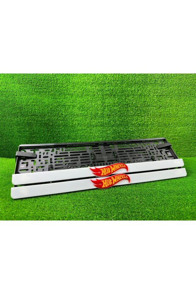 Beyaz 3d Kabrtmalı Pleksi Araba Plakalığı 1 Takım