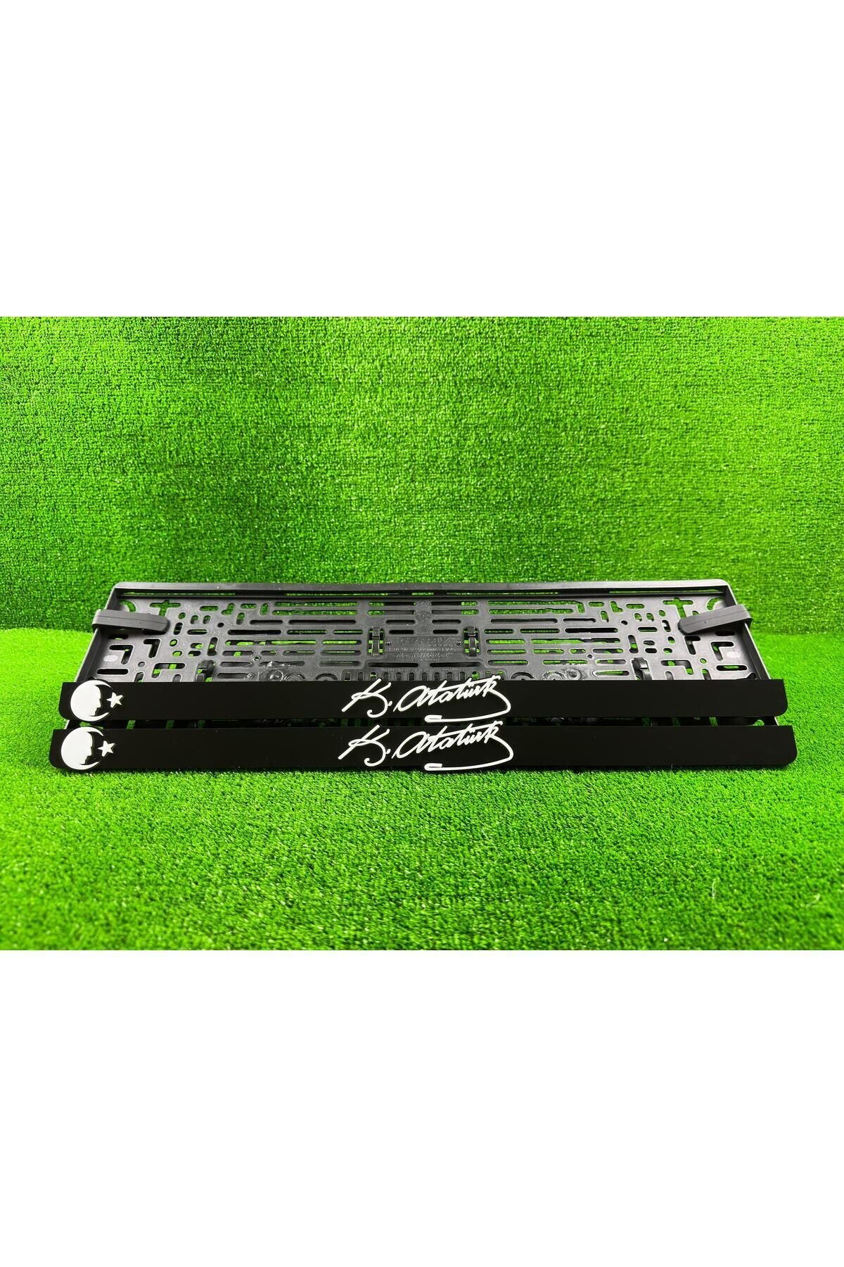 K.atatürk Imzalı 3d Kabrtmalı Pleksi Araba Plakalığı 1 Takım