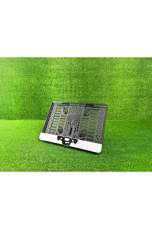 Altın Elbiseli Adam Aea Beyaz 3d Kabrtmalı Pleksi Motor Plakalığı