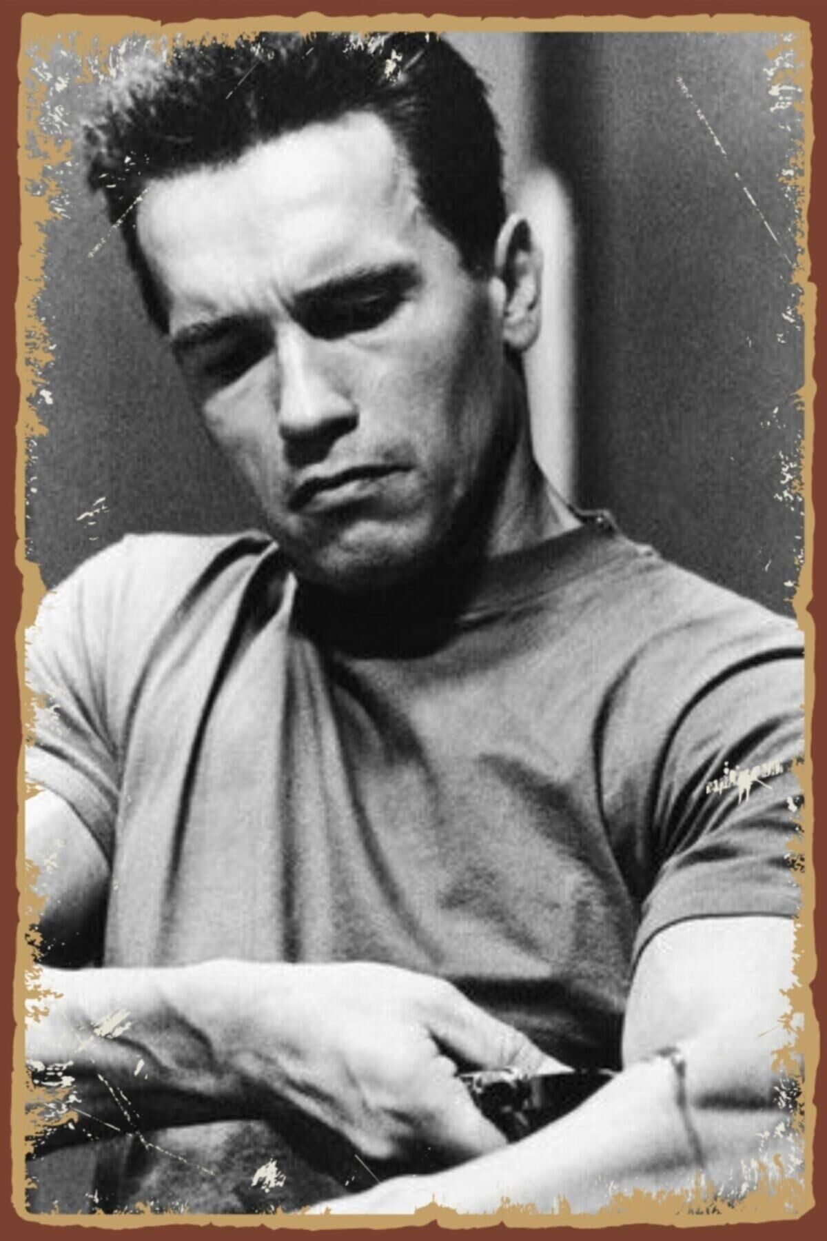 Arnold Schwarzenegger Retro Ahşap Poster