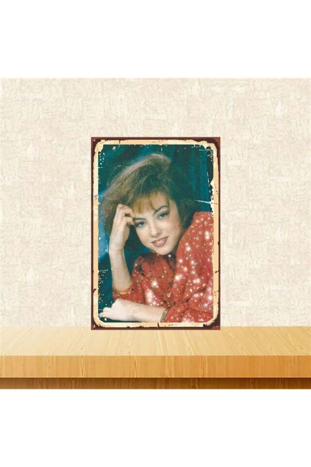 Ebru Gündeş Retro Ahşap Poster Tkfx3872 20x30 cm